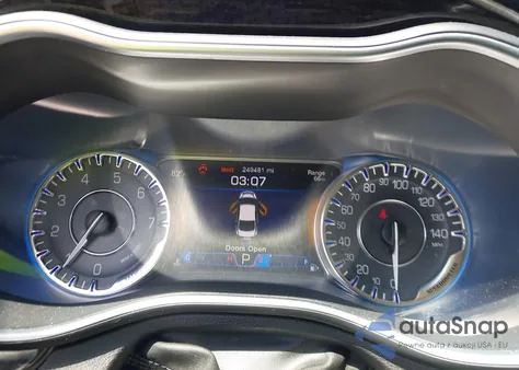 2015 Chrysler 200 C z USA, uszkodzony, nr VIN 1C3CCCCB3FN629190